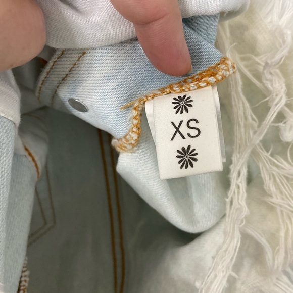 Show Me Your Mumu Blue Georgia Short Overhalls - Picture 7 of 15